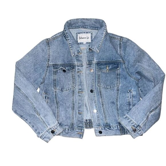 BETWEEN US slight Wash Cropped Jean Jacket Size L - Picture 1 of 7